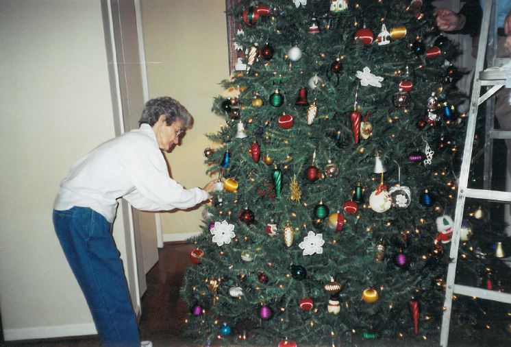Tree Trimming The West End Home For Ladies, 2818 Vanderbilt Place, December 2002 Mrs. Charlene LaRue Shirley Bomer (1927-2007)
